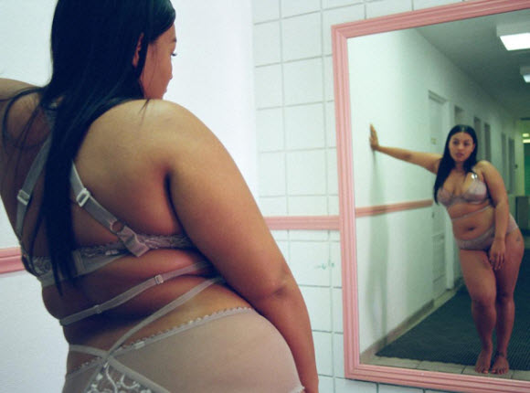  Lonely Label's 2016 lingerie spring campaign adds body diversity to underwear industry