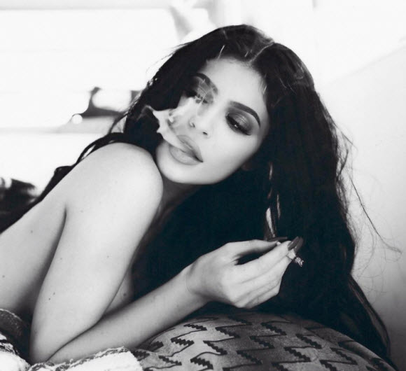 Kendall Jenner Poses Nude While Smoking