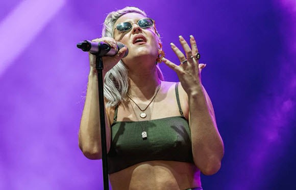Pop Singer Anne-Marie's Nipples Clearly Visible In Her Tiny Outfit On Live Concert