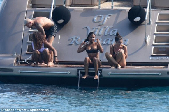 Busty Christina Milian French Kissed Matt Pokora While Enjoying Time In St Tropez