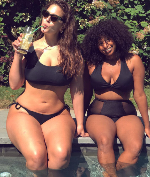 Ashley Graham Share Sexy Snap In Black Bikini With Her Husband While Enjoying Married Life