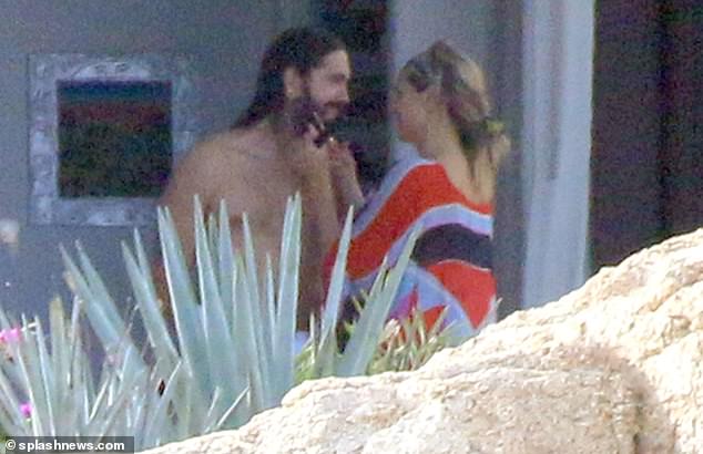 Heidi Klum Poses Topless In Hotty Instagram Snap On The Pool During Mexico Trip