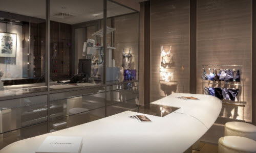 L'Atelier lingerie Empreinte Boutique Inside View L'Atelier lingerie Empreinte Boutique Inside View