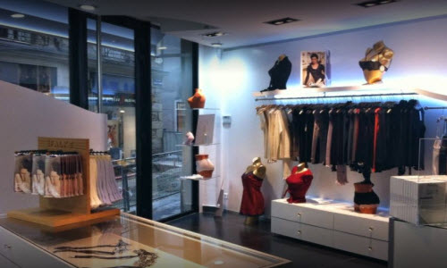D'Autres Songes Lingerie Boutique Inside View D'Autres Songes Lingerie Boutique Inside View