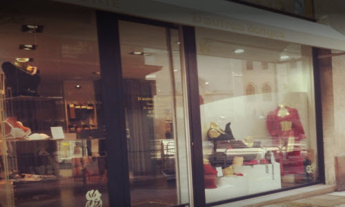 D'Autres Songes Lingerie Boutique outside View D'Autres Songes Lingerie Boutique outside View
