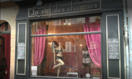 La Clef des Charmes Lingerie Boutique outside View