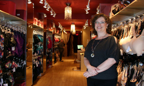 Lingerie DEBra Lingerie Boutique Inside View Lingerie DEBra Lingerie Boutique Inside View